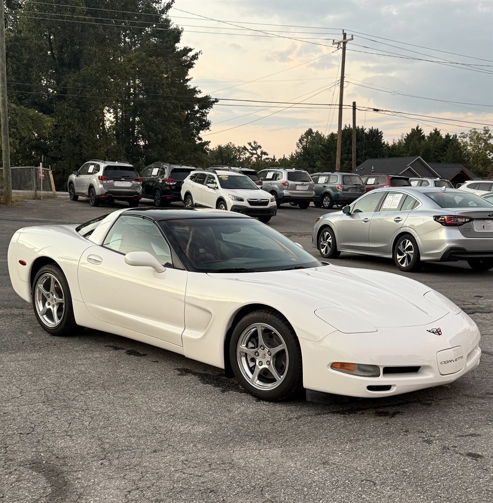 2001 Chevrolet Corvette Base