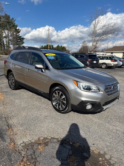 2015 Subaru Outback Limited's photo