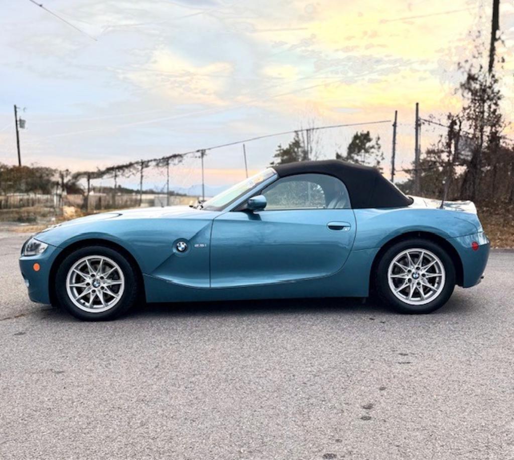 2005 BMW Z4 2.5