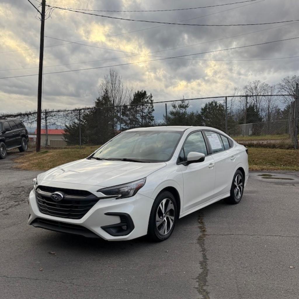 2023 Subaru Legacy Premium's photo