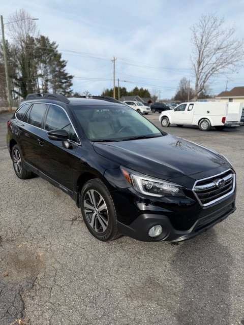 2019 Subaru Outback Limited's photo