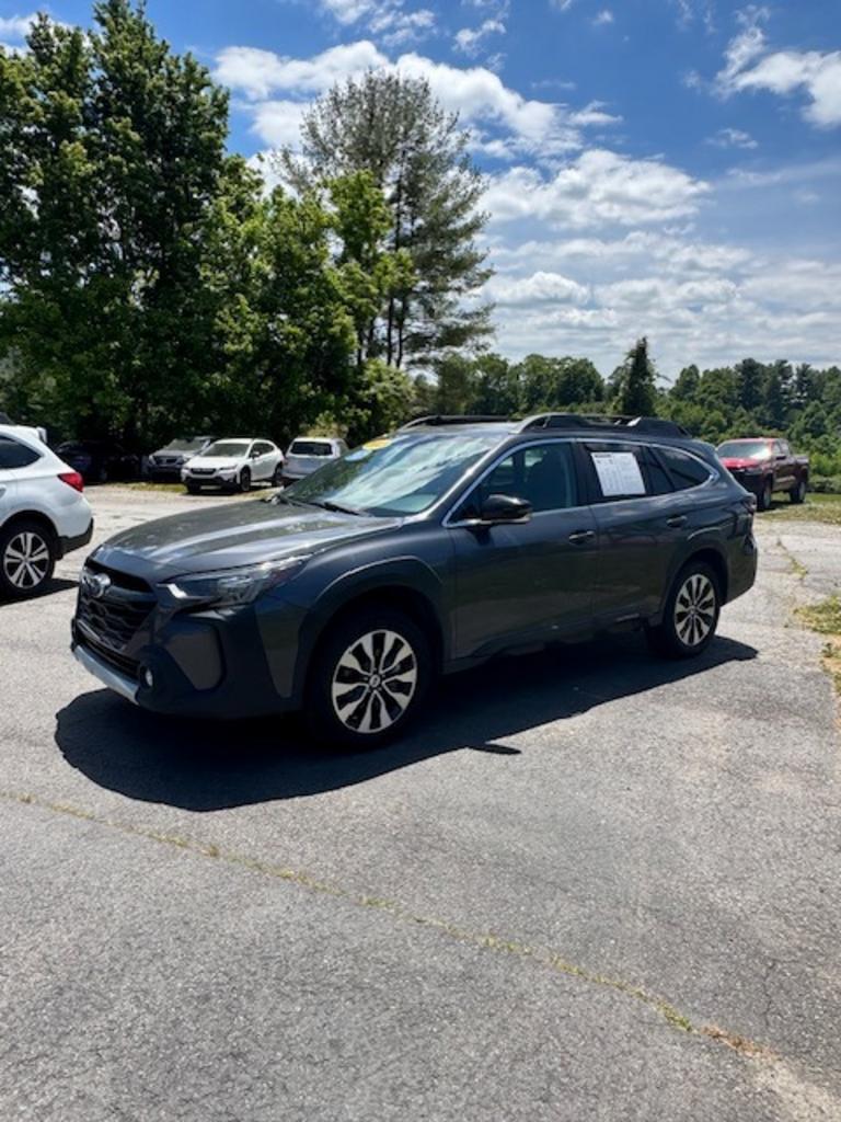2023 Subaru Outback Limited's photo