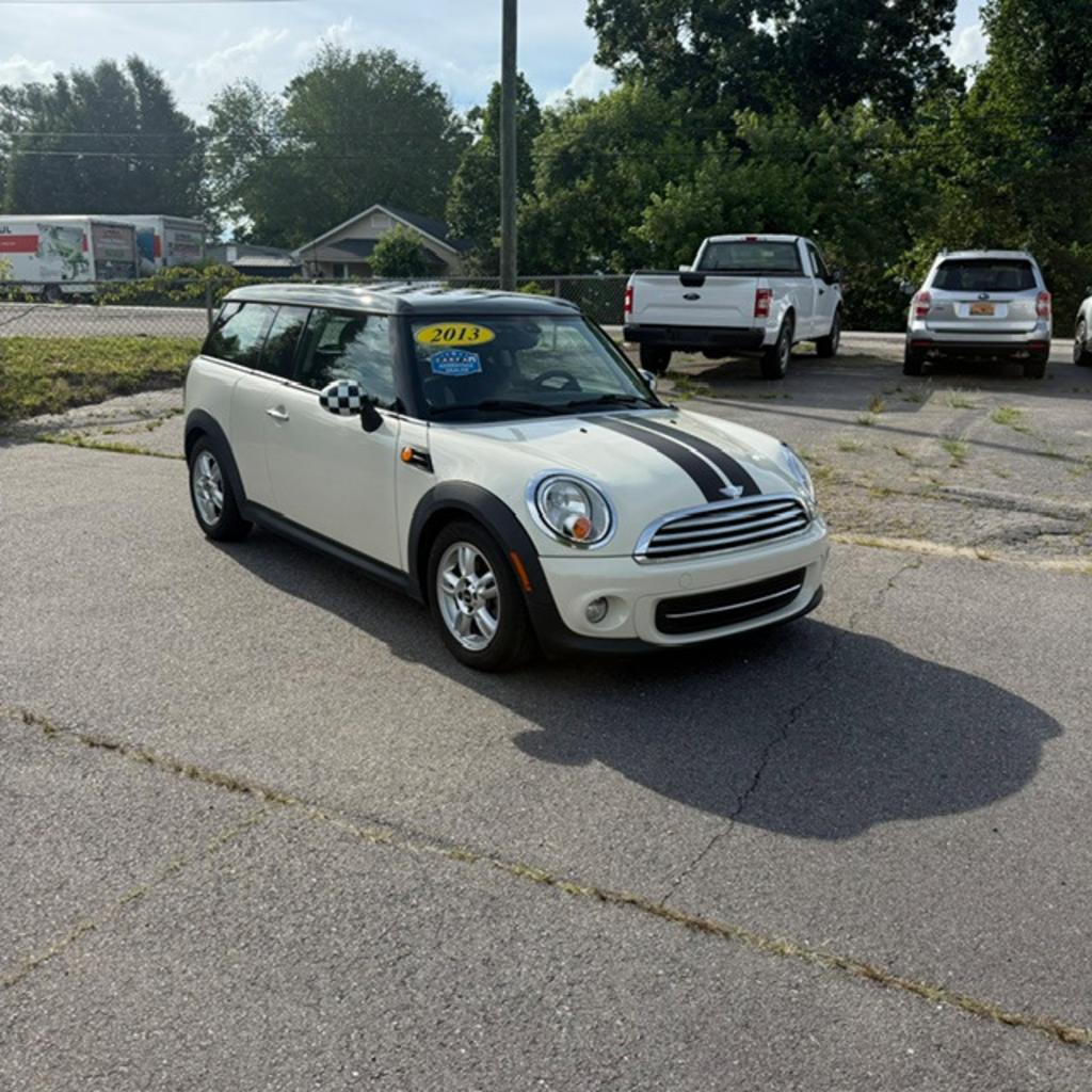 2013 MINI Cooper Clubman's photo